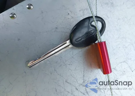 1996 Geo Prizm Lsi from USA, damaged, VIN 1Y1SK5267TZ002390